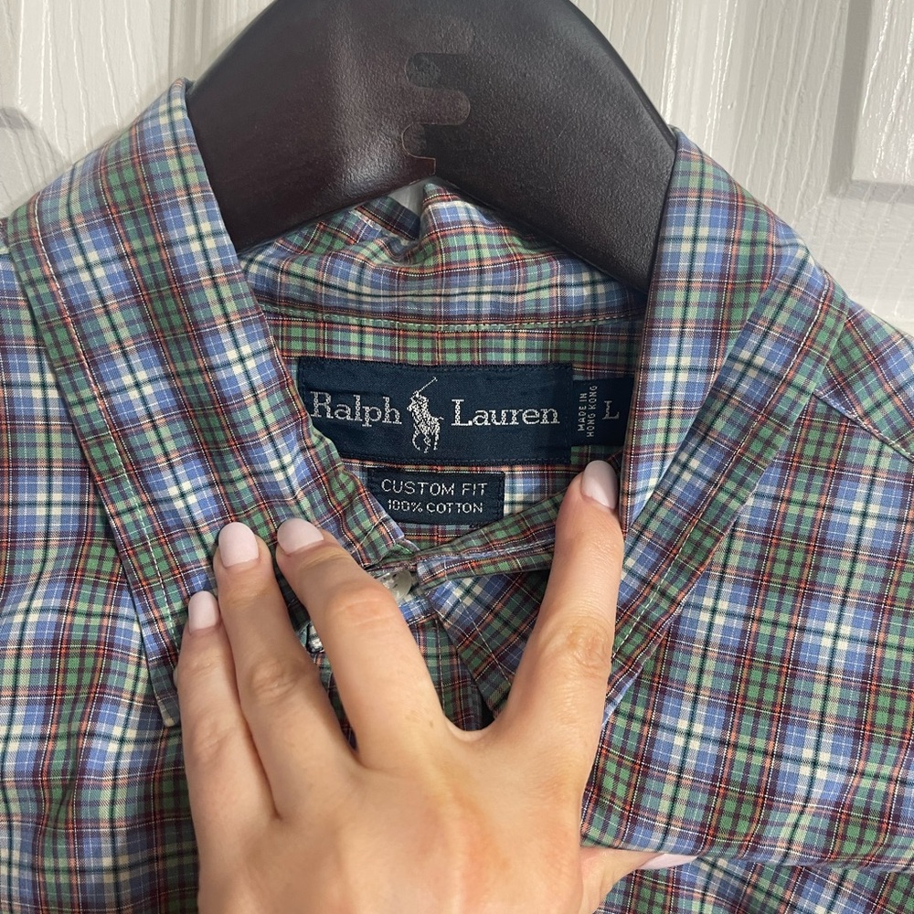 Button down - Picture 2 of 2